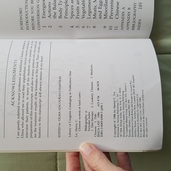 Chinese System of Food Cures: Prevention and Remedies by Henry C. Lu - Picture 4 of 9